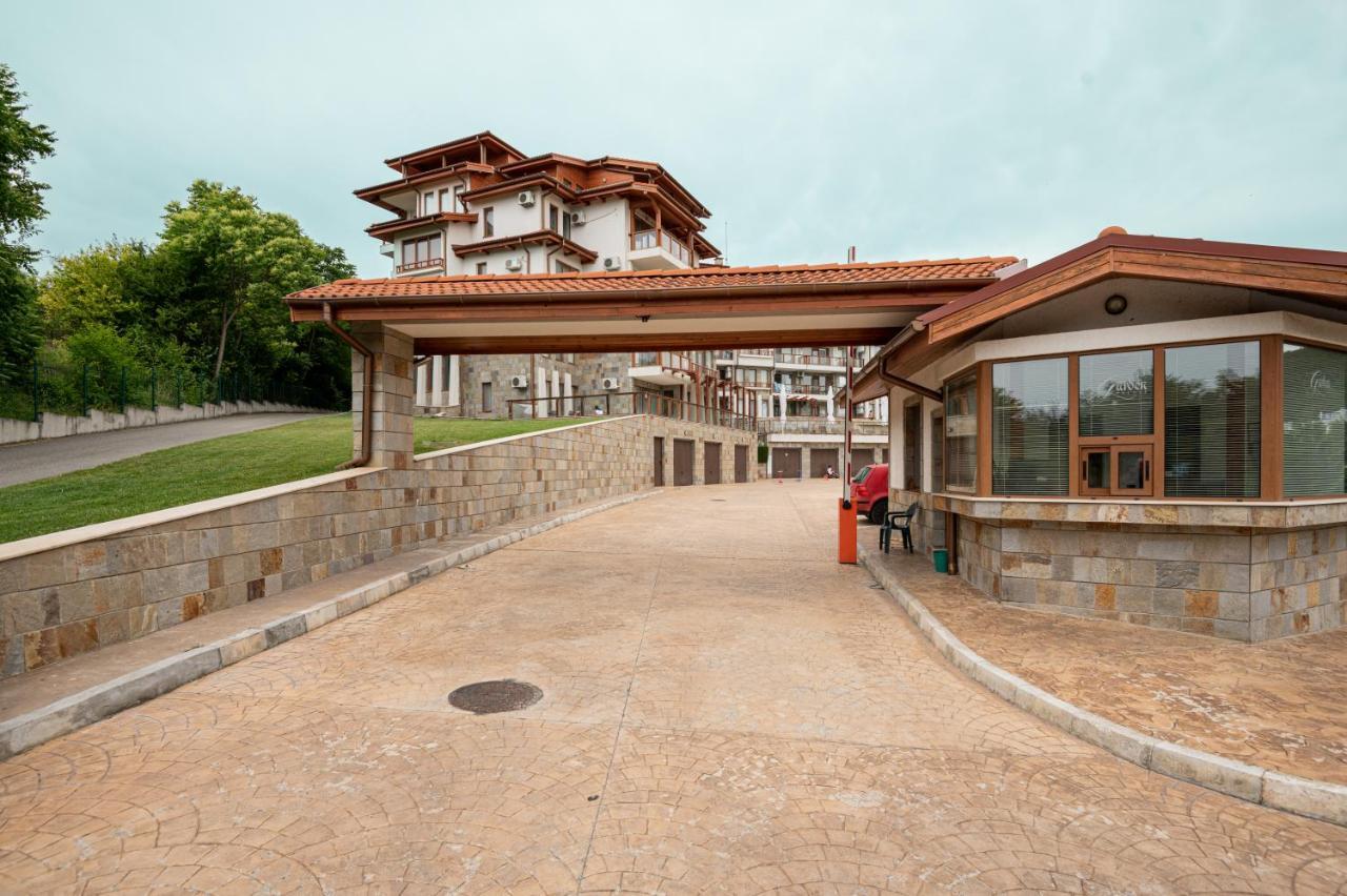 Апартамент За Гости Влади В Комплекс Garden Palace Balchik Exterior foto